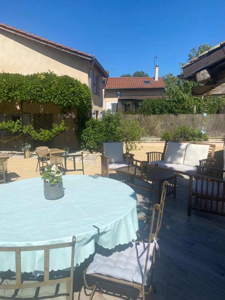 GITE DU ROY D'AMONT  Lagnieu Exterior foto